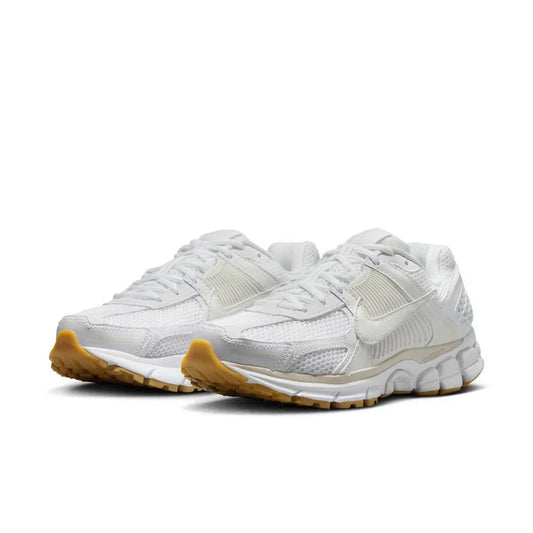 NIKE ZOOM VOMERO 5 WHITE