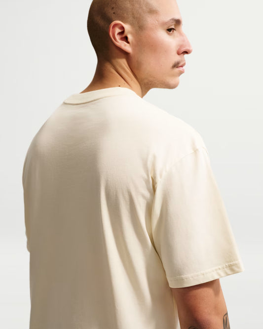 U NSW TEE LSE SHRT BOXY ESSNTL COCONUT/MILK
