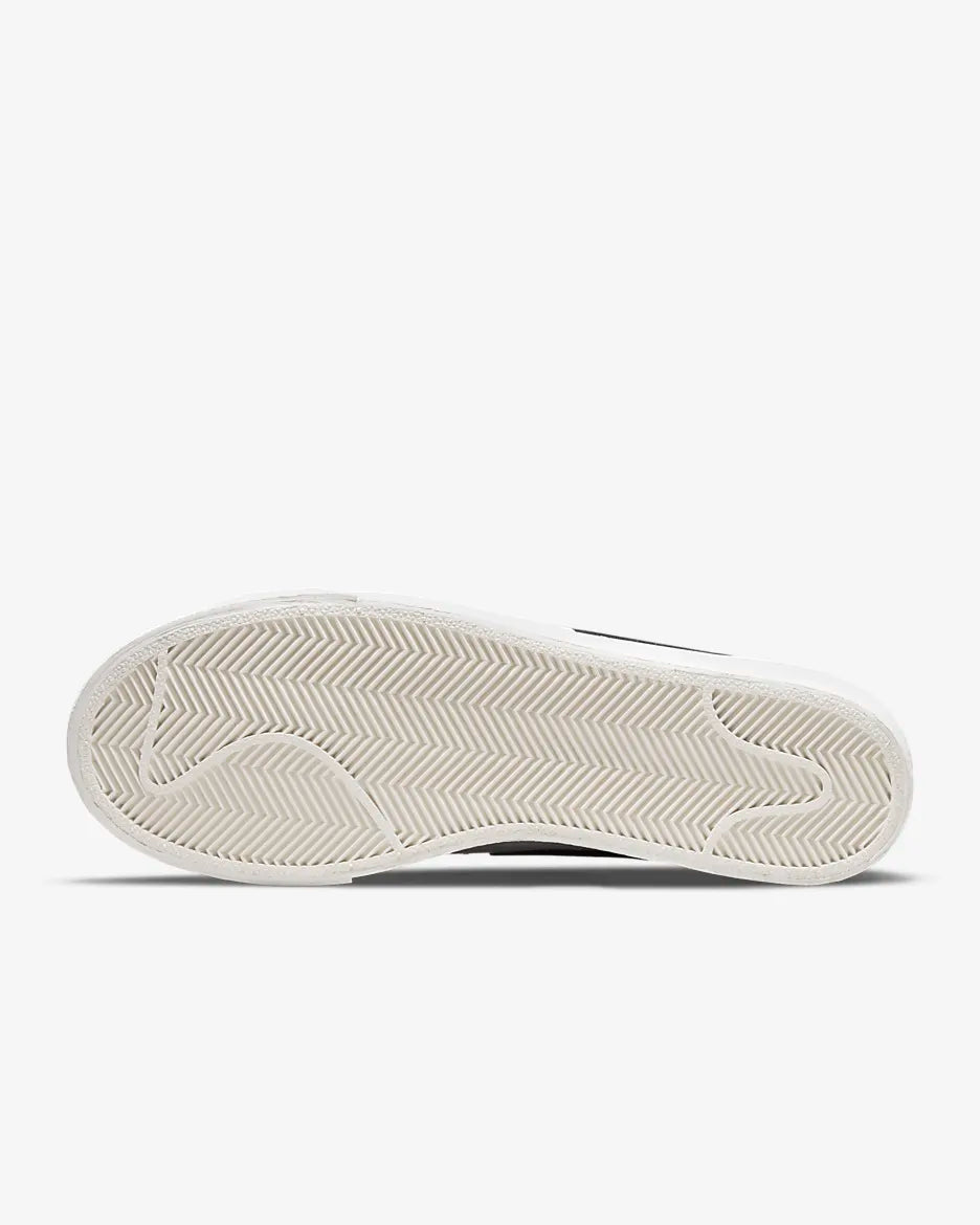 NIKE BLAZER LOW PLATFORM WHITE/BLACK