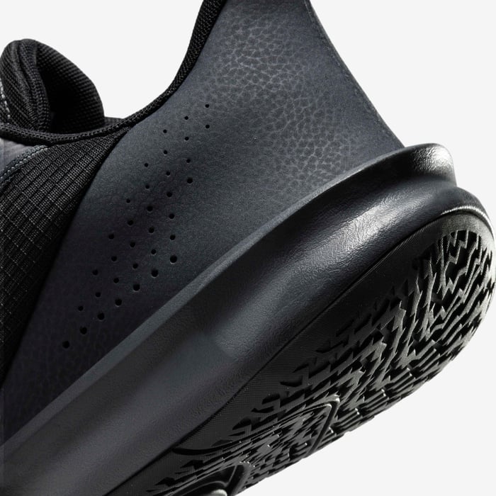 NIKE PRECISION VII BLACK