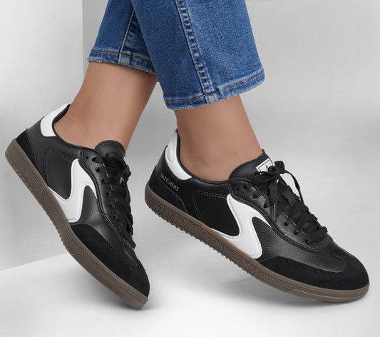 HOTSHOT-KICKOFF BLACK/WHITE