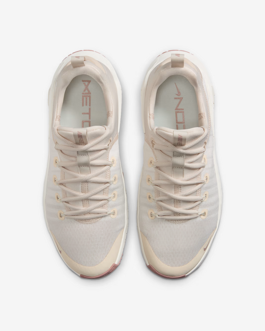 FREE METCON 6 SOFT PEARL/PINK