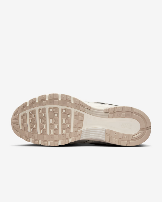 W NIKE P-6000 SAIL/LIGHT BONE-CREAM