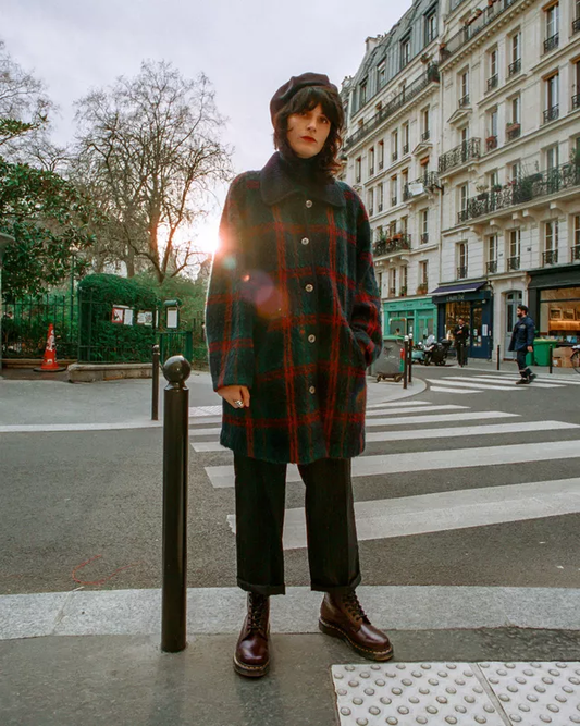 DR. MARTENS BURGUNDY SMOOTH BROWN