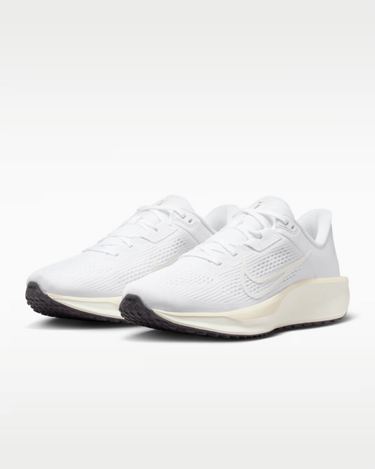 NIKE QUEST 6 WHITE