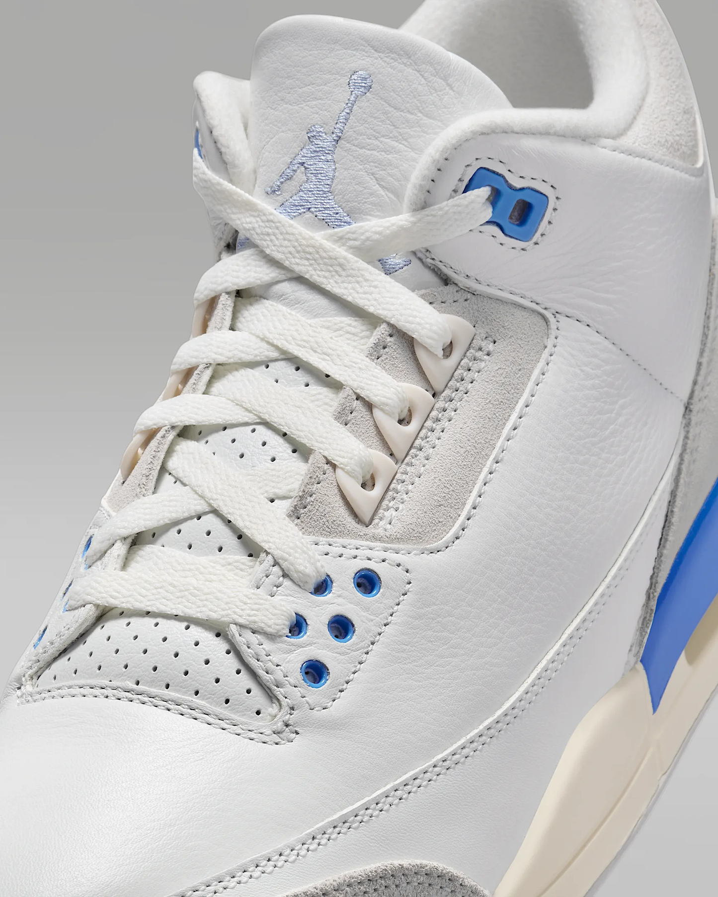 AIR JORDAN 3 RETRO "LUCKY SHORTS" TENIS PARA HOMBRE
