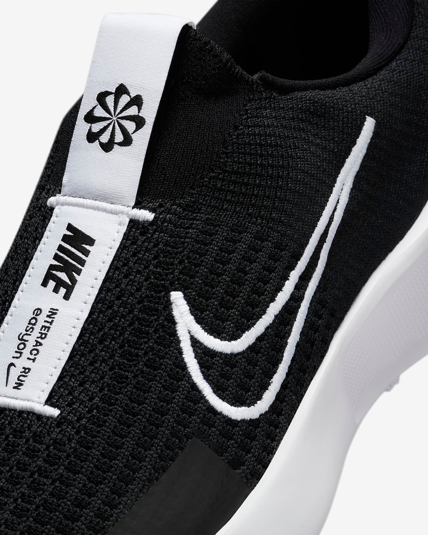 NIKE INTERACT RUN EASYON MEN'S ROAD RUNNING SHOES
