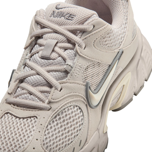W NIKE V5 RNR SUEDE LIGHT/SMOKE/GREY