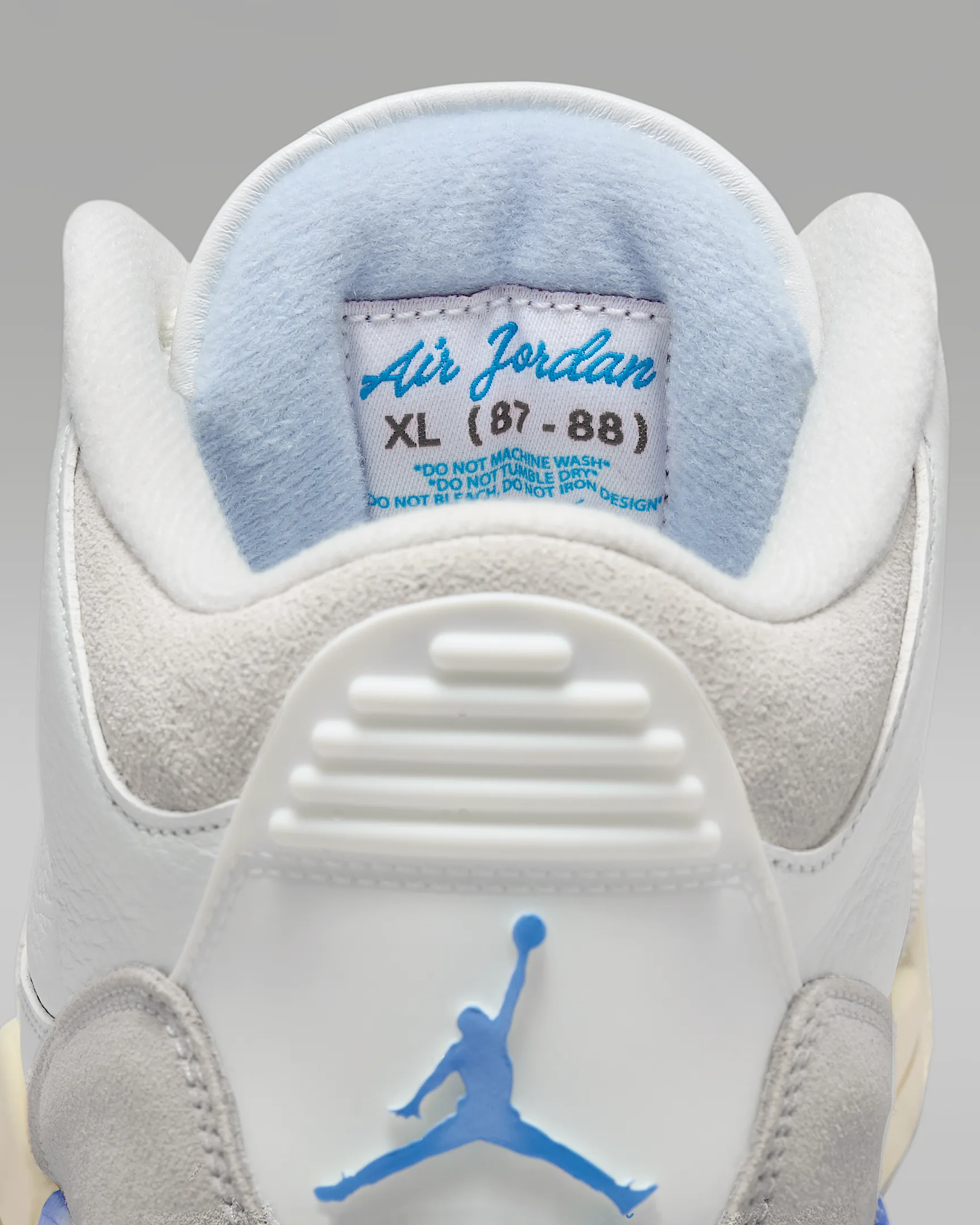 AIR JORDAN 3 RETRO "LUCKY SHORTS" TENIS PARA HOMBRE