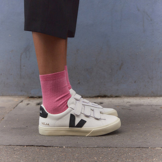 VEJA RECIFE CHROMEFREE LEATHER EXTRA WHITE/BLACK