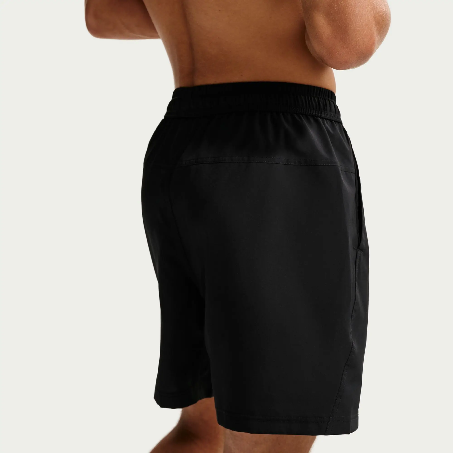 M NK DF FORM 7IN SHORT GFX BLACK/WHT