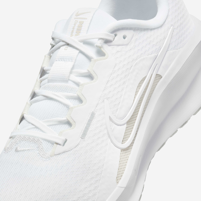 NIKE DOWNSHIFTER 13 - WHITE/WOLF GREY HOMBRE