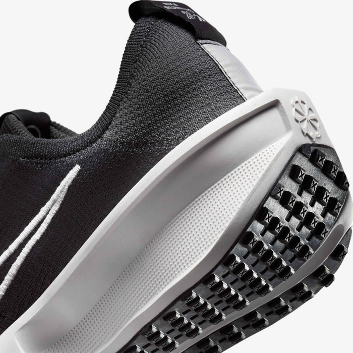 NIKE INTERACT RUN BLACK/WHT