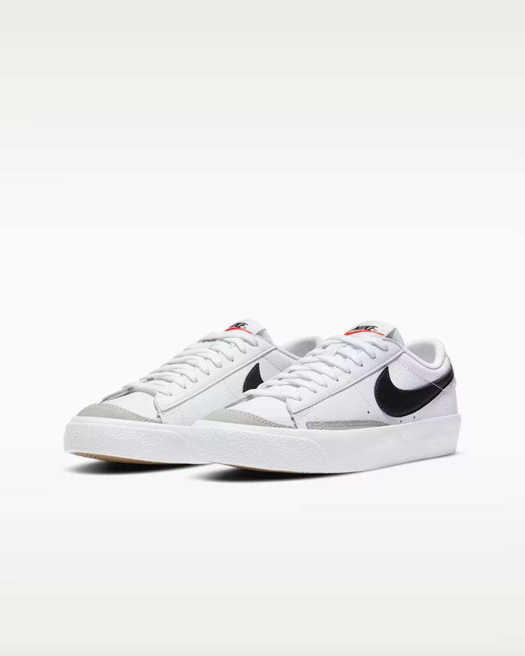 BLAZER LOW 77 WHITE/BLK DA4074-101 # 5.5