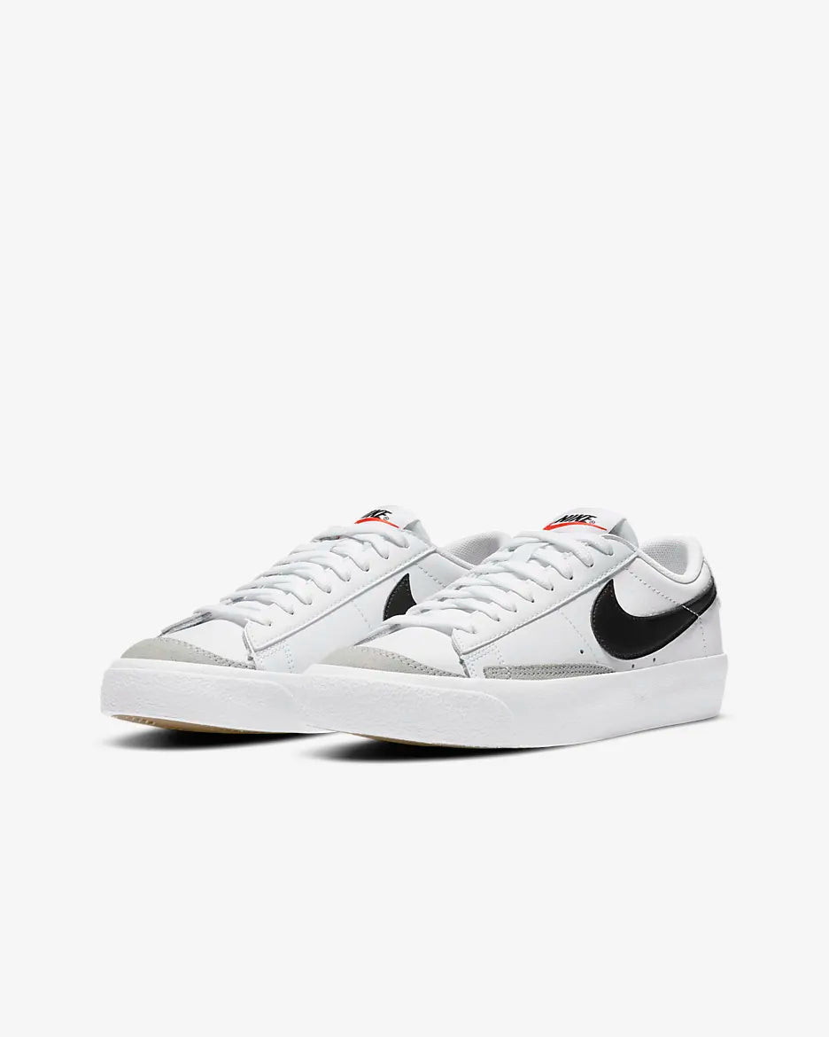 BLAZER LOW 77 WHITE/BLK DA4074-101 # 6.5