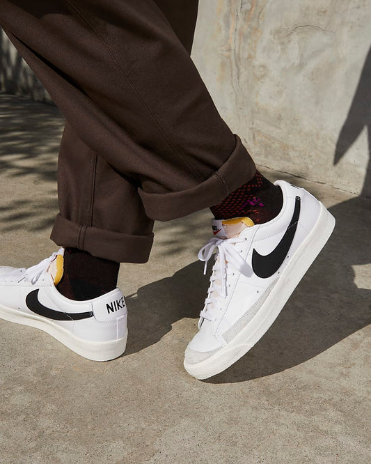 BLAZER LOW WHT/BLK DA6364-101 # 9.5