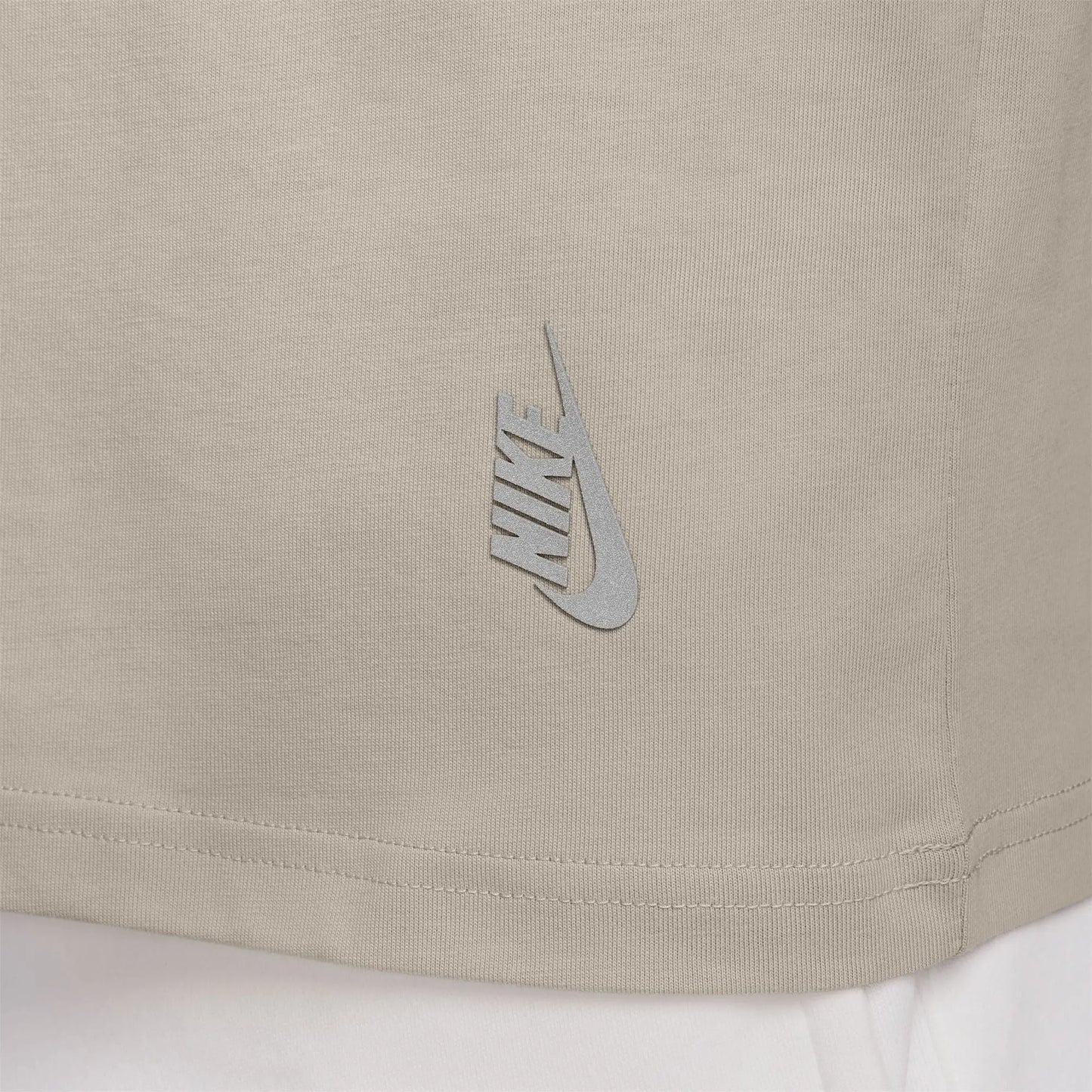 U NSW TEE LSE SHRT BOXY ESSNTL - CREAM II