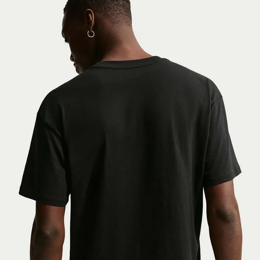 U NSW TEE LSE SHRT BOXY ESSNTL - BLACK