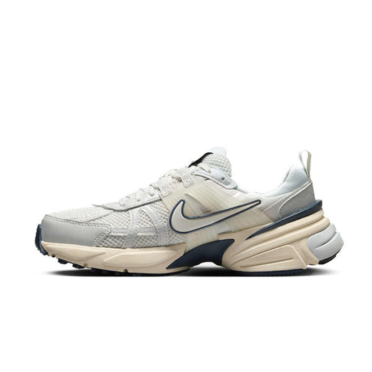 NIKE V2K RUN WOMEN'S SHOES