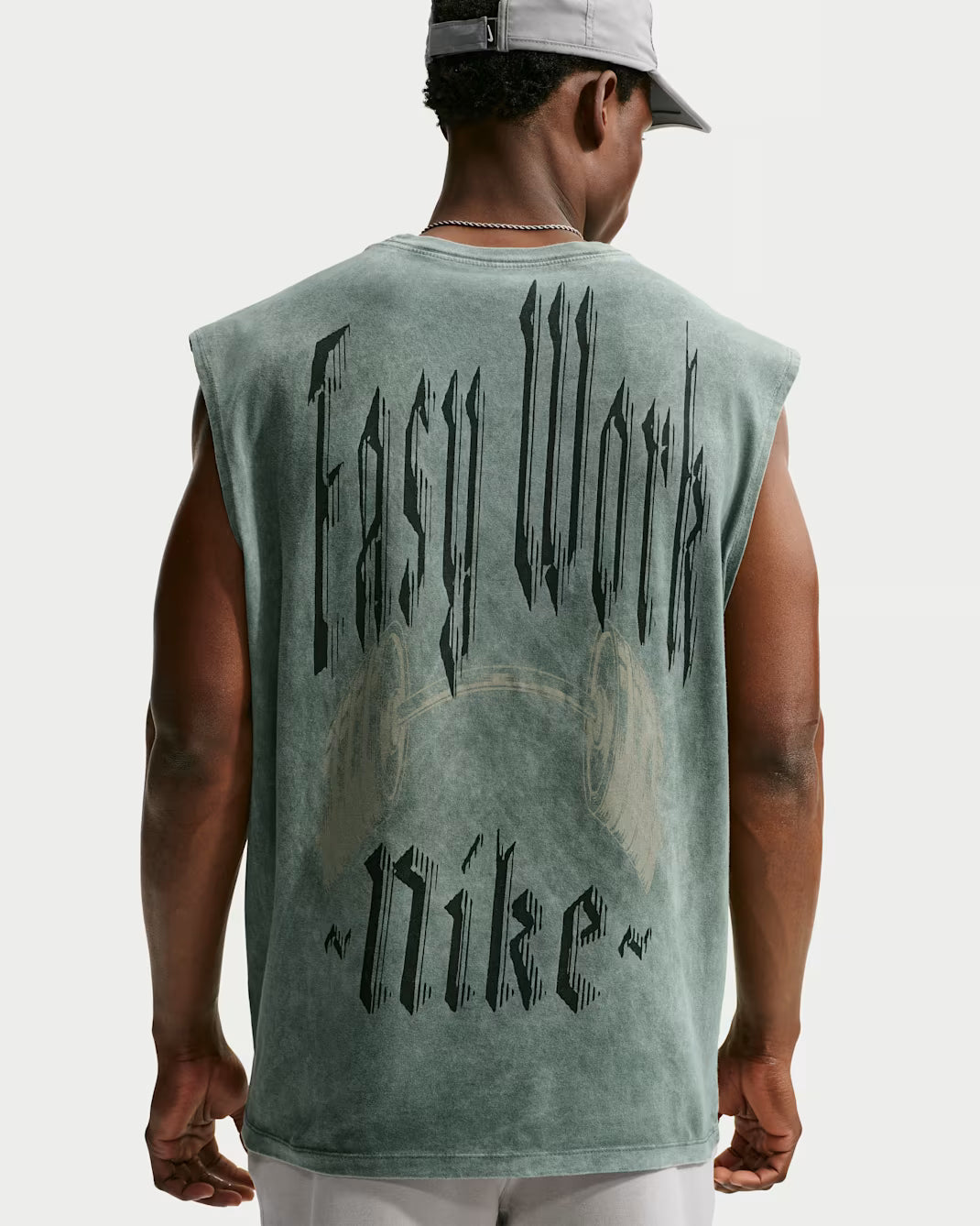 M NK TEE LSE SLVLS TRAIN VERB CAMO GREEN / LIGHT ARMY HOMBRE