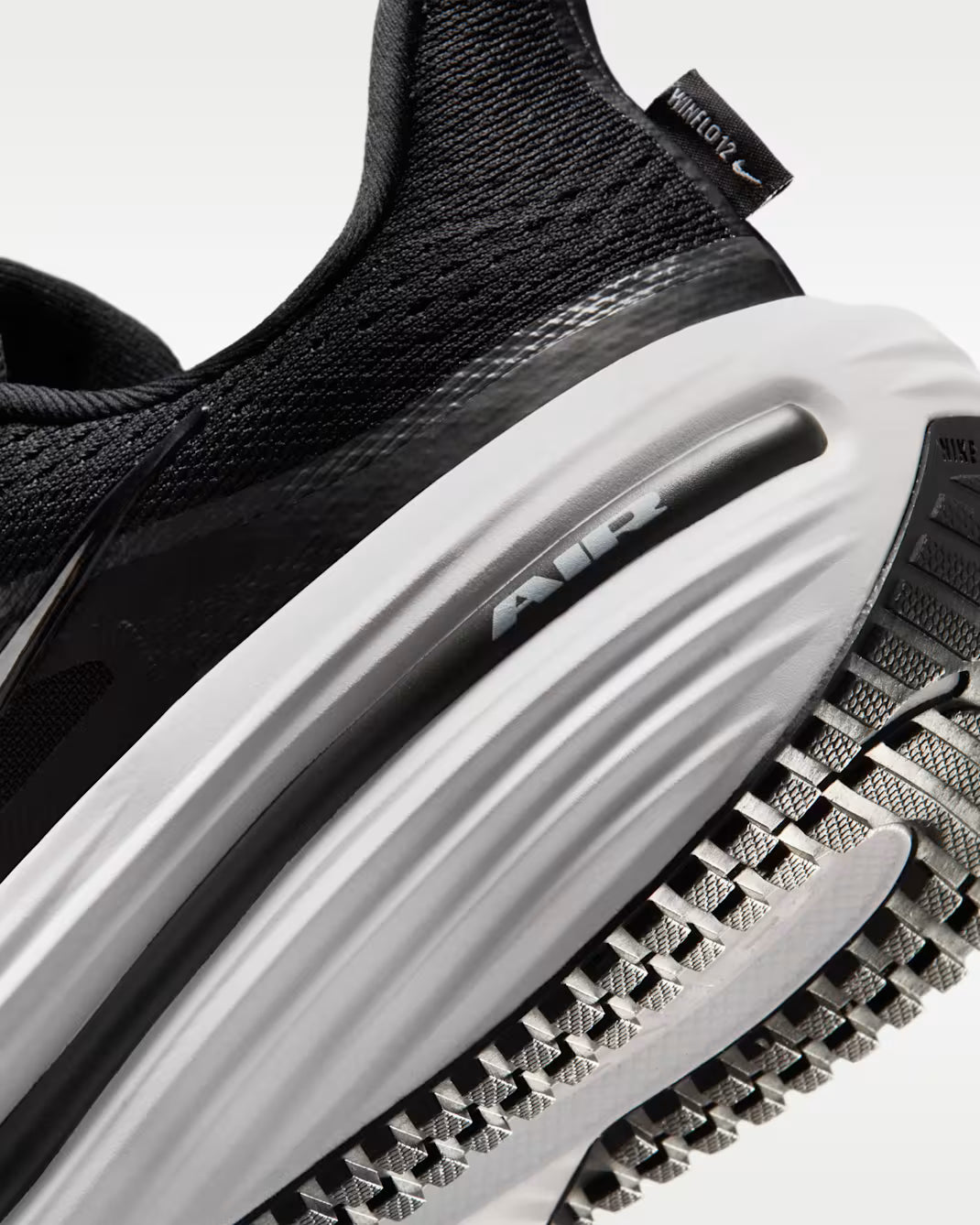 NIKE AIR WINFLO 12 BLACK/WHITE-DK SMOKE GREY