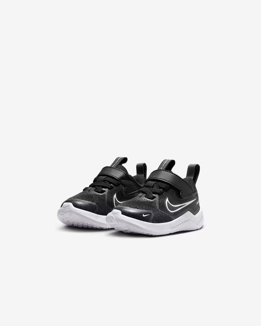 NIKE COSMIC RUNNER TD BLACK/WHITE NIÑO INFANTE