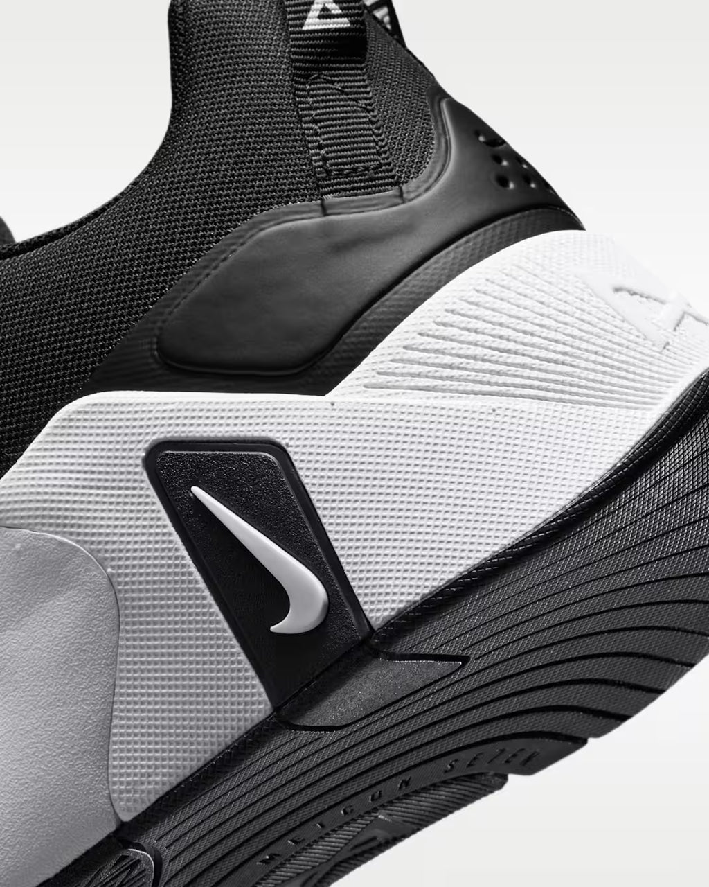 NIKE FREE METCON 7 BLACK/WHITE