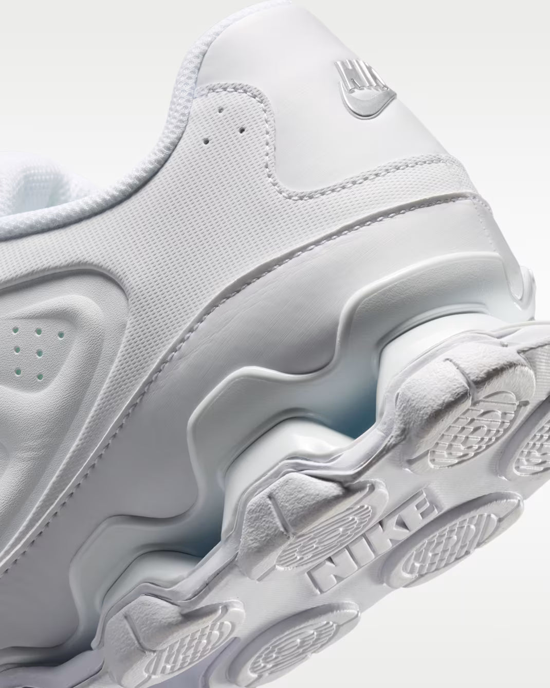 NIKE REAX 8 NSW SL WHITE/METALLIC/SILVER