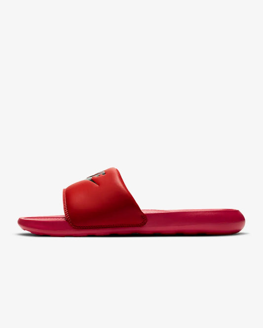 NIKE VICTORI ONE SLIDE – UNIVERSITY RED/BLACK