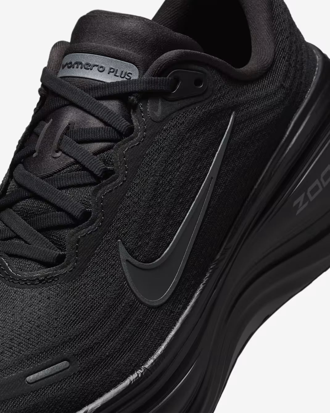 NIKE VOMERO PLUS BLACK