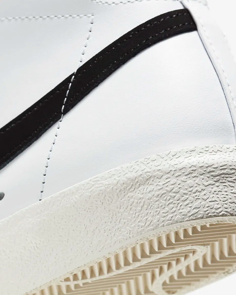 NIKE BLAZER MID '77 WOMEN'S SHOES