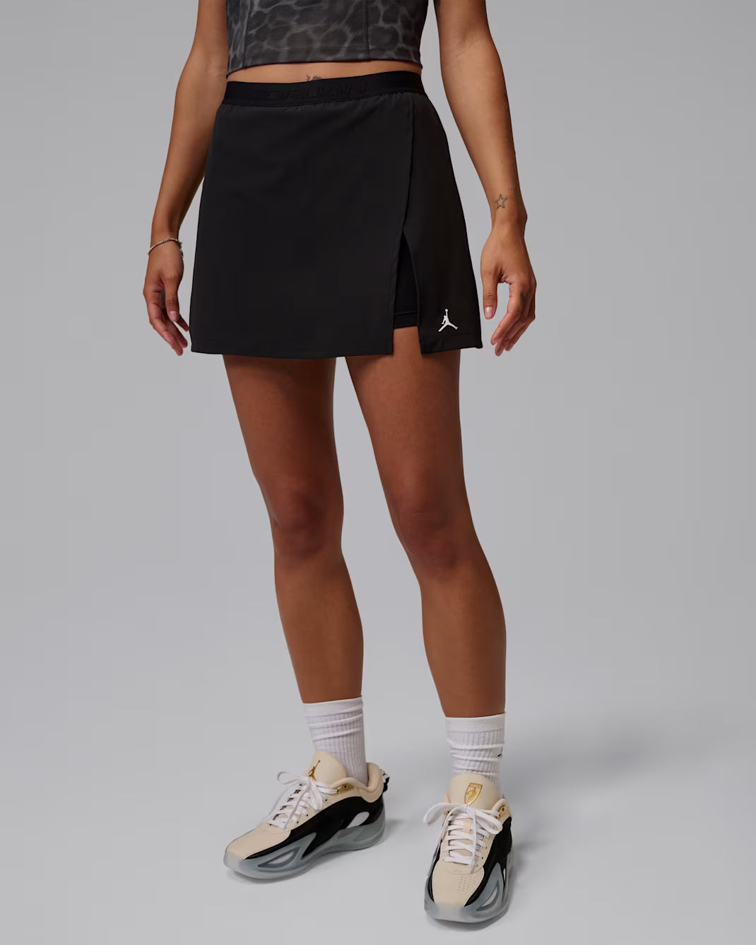 W J SPT DF HR ESS SKIRT BLACK