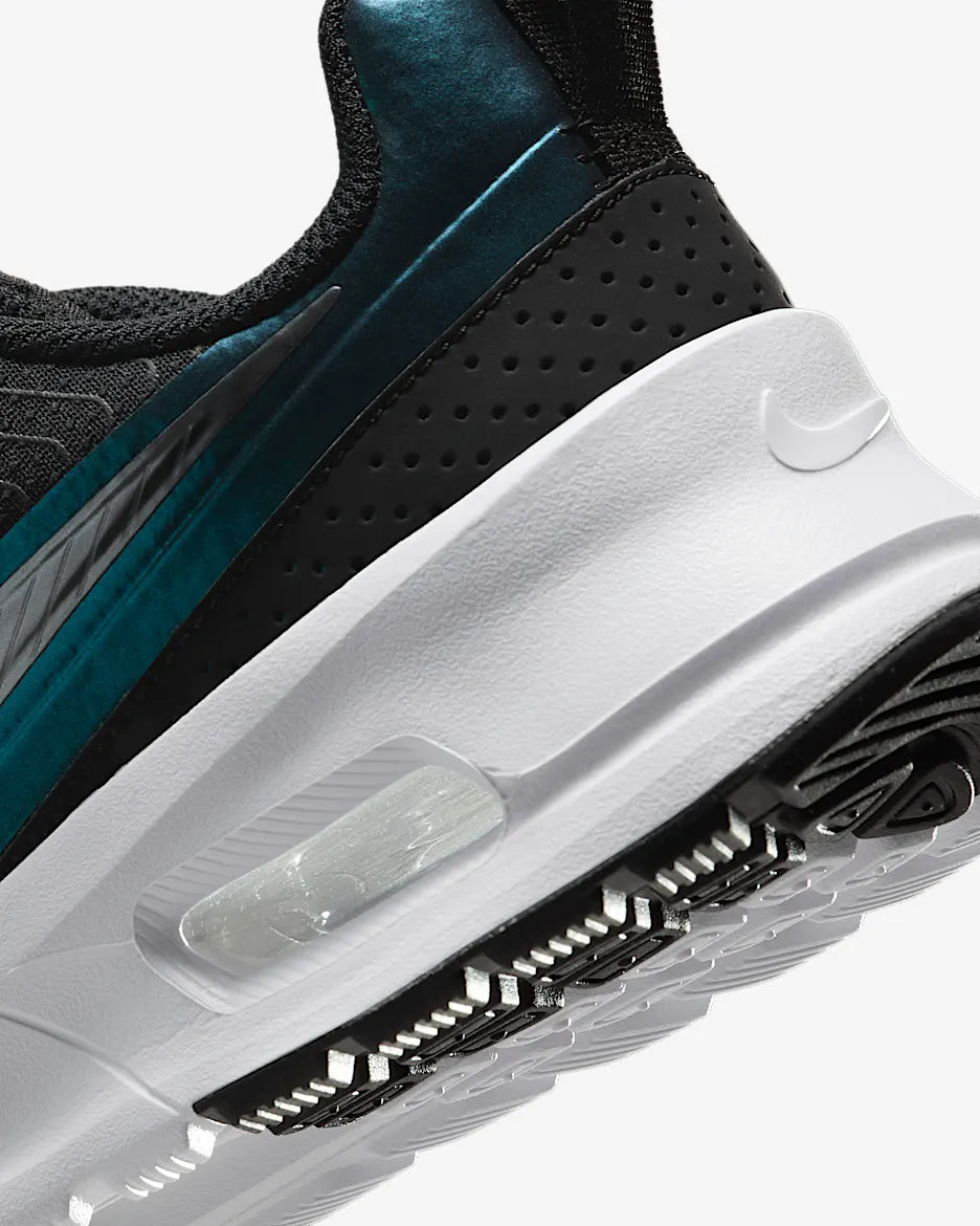 NIKE AIR MAX NUAXIS