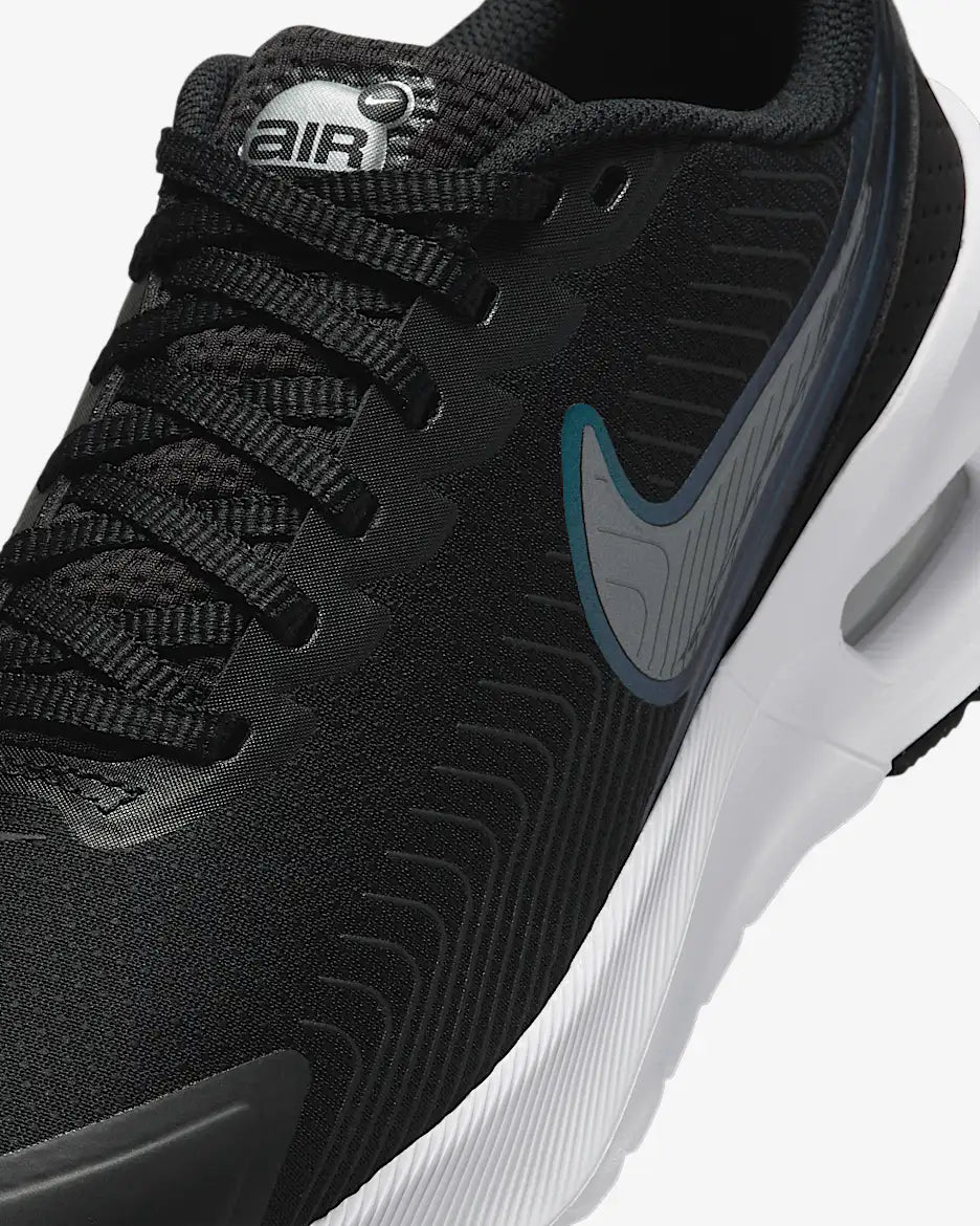 NIKE AIR MAX NUAXIS