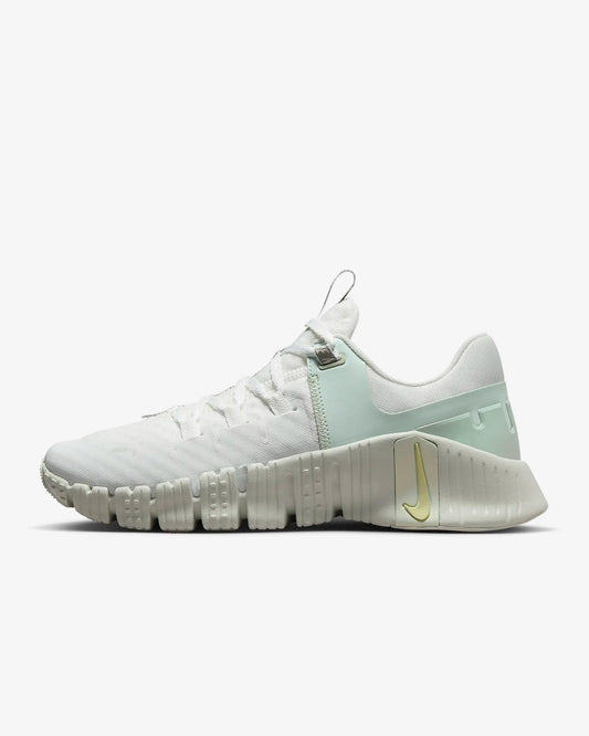 NIKE FREE METCON 5 PREMIUM (WMNS)
