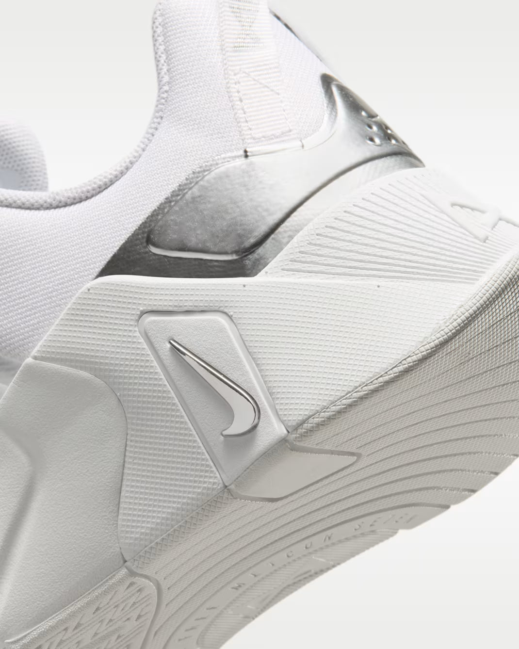 NIKE FREE METCOM 7 WHITE/METALLIC/SILVER MUJER