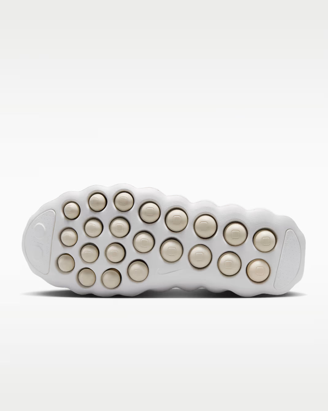 NIKE MIND 002 SUMMIT/WHITE/METALLIC MUJER