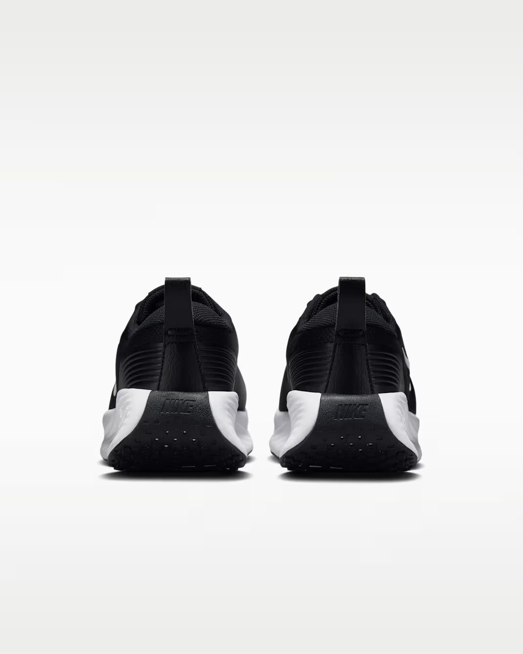 NIKE PROMINA BLACK/WHITE MUJER