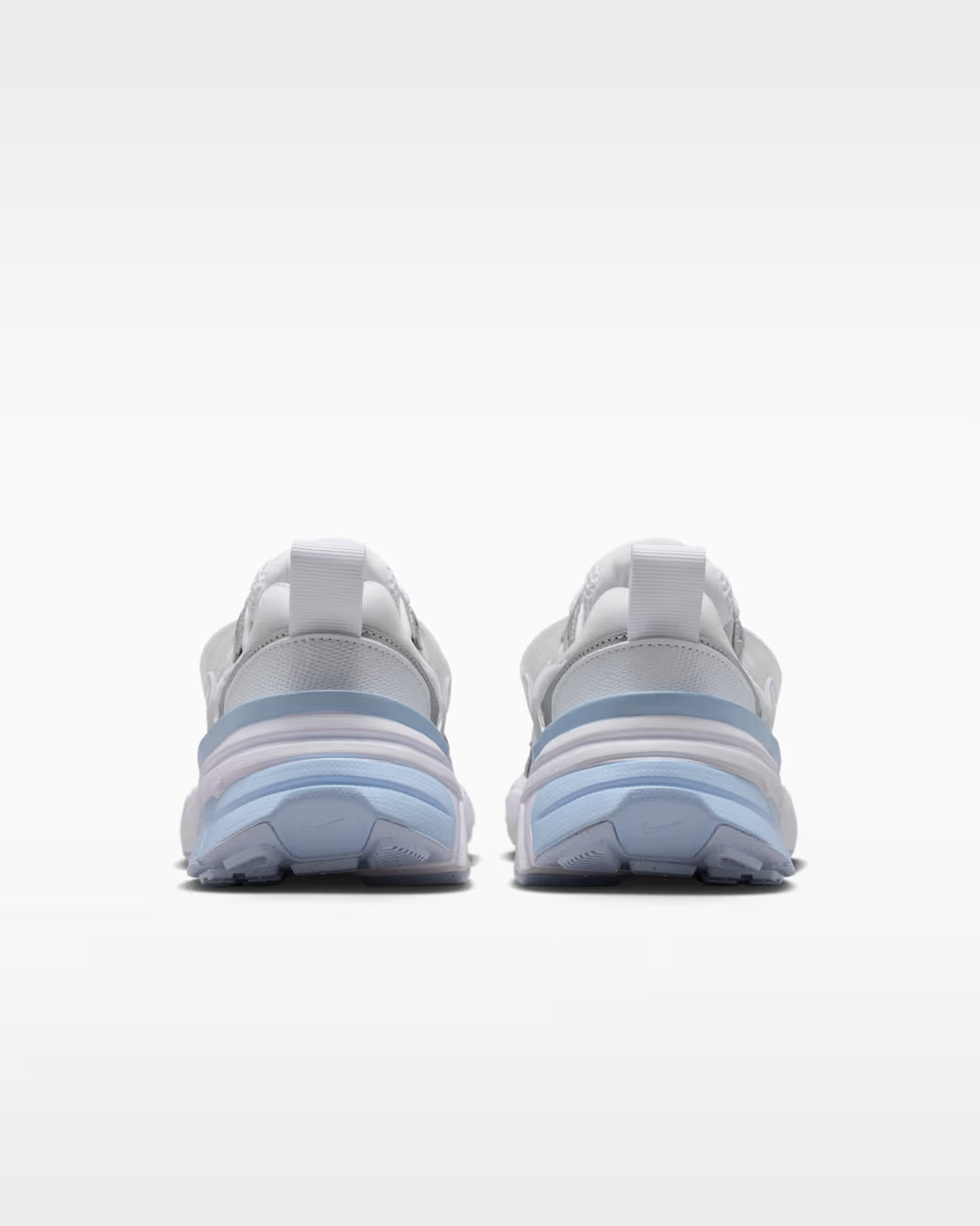 W NIKE V2K RUN WHITE/METALLIC SILVER MUJER