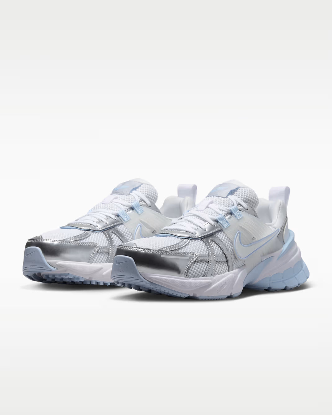 W NIKE V2K RUN WHITE/METALLIC SILVER MUJER