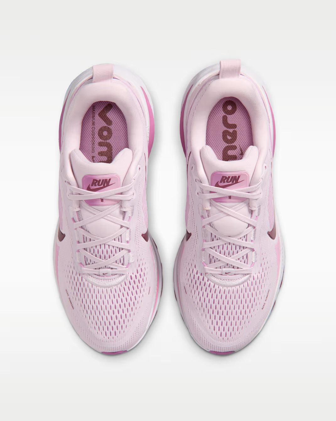 NIKE VOMERO 18 LILAC/PINK SMOKE MUJER