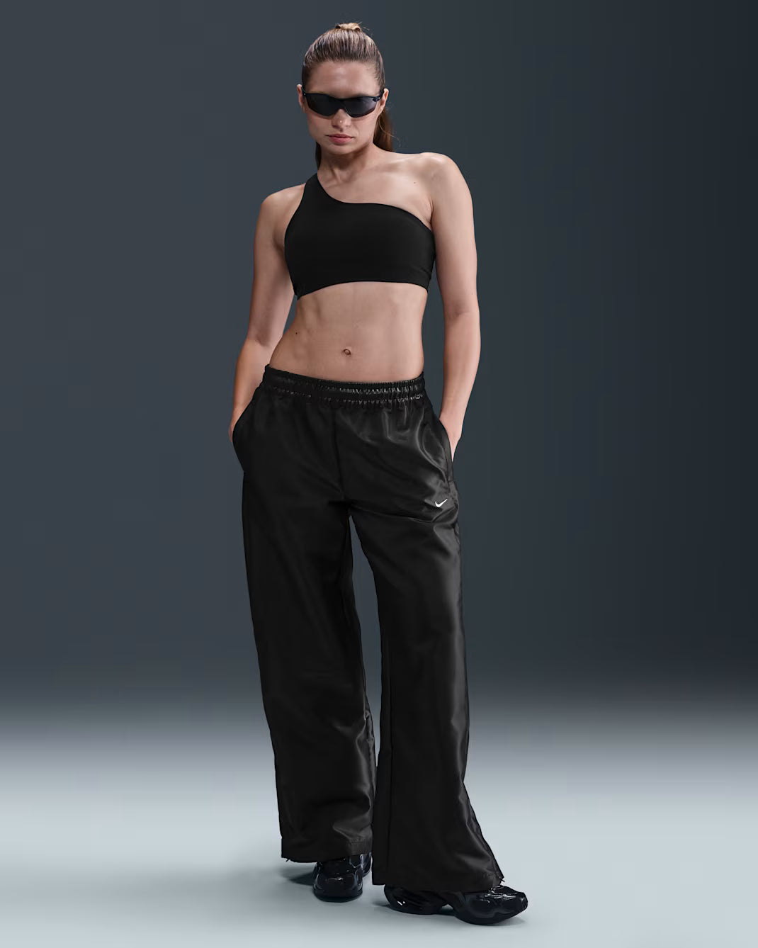 NIKE PANTALÓN WINDRUNNER WOMEN'S SHINE PANTS (BLACK) MUJER
