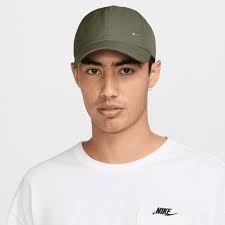 NIKE DRI-FIT CLUB GREEN