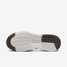 NIKE AIR MAX NUAXIS BEIGE
