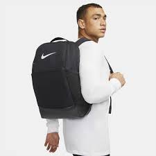 Nike entrenamiento Brasilia 9.5 BLACK/WHITE