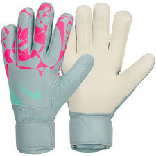NIKE MATCH GOALKEEPER FOOTBALL GLOVES