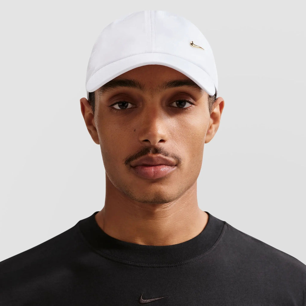 U NK DF CLUB CAP U CB MTSWSH L WHITE
