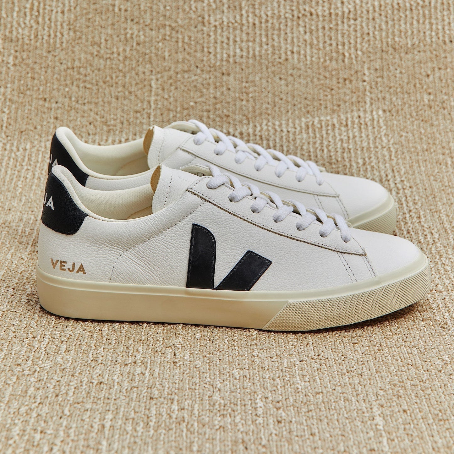 VEJA CAMPO CHROMEFREE EXTRA WHITE/BLACK
