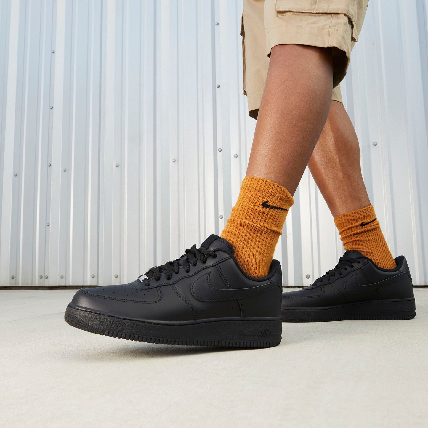 NIKE AIR FORCE 1 BLACK