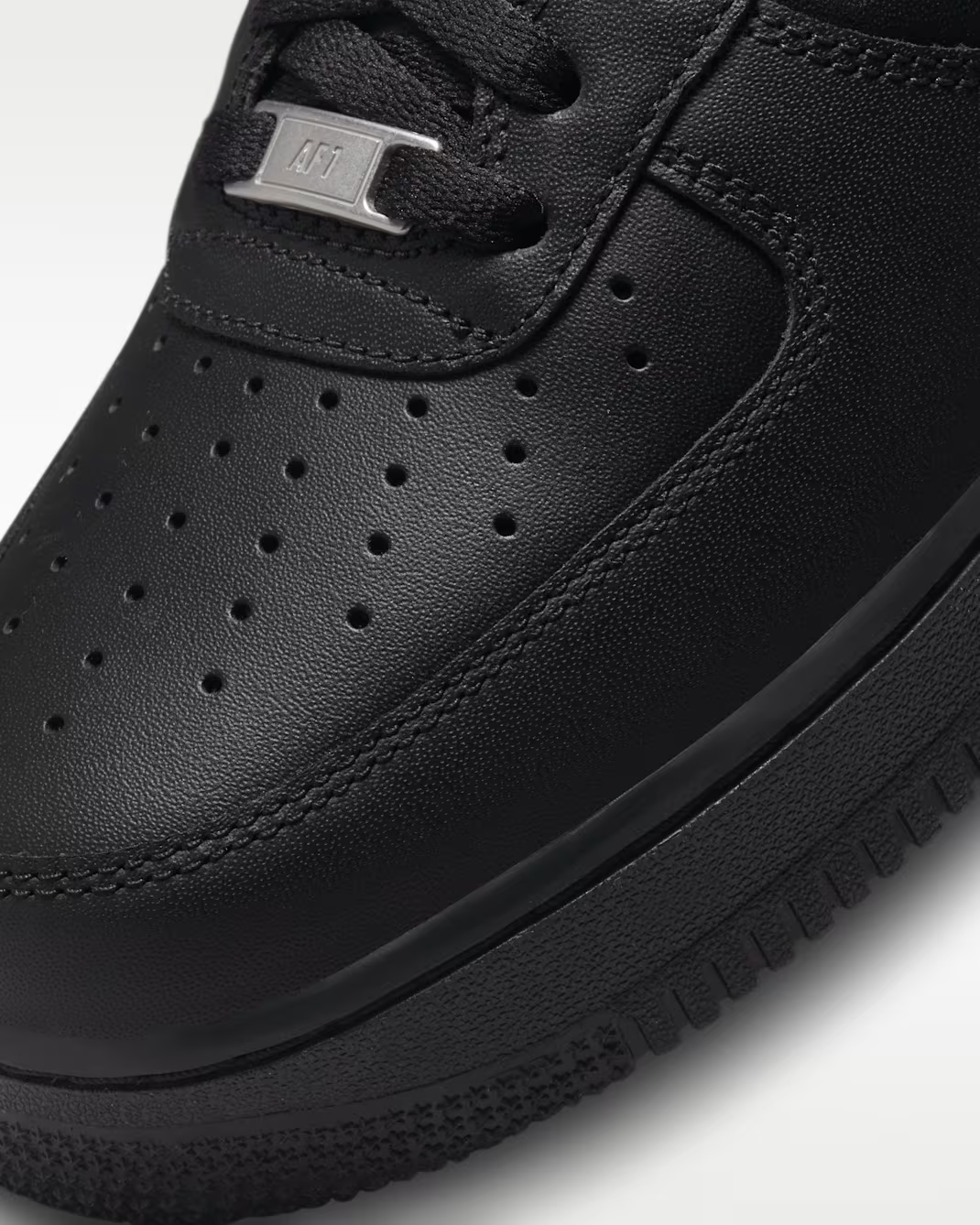 NIKE AIR FORCE 1 BLACK
